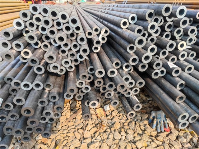 禄丰42CrMo小口径无缝钢管